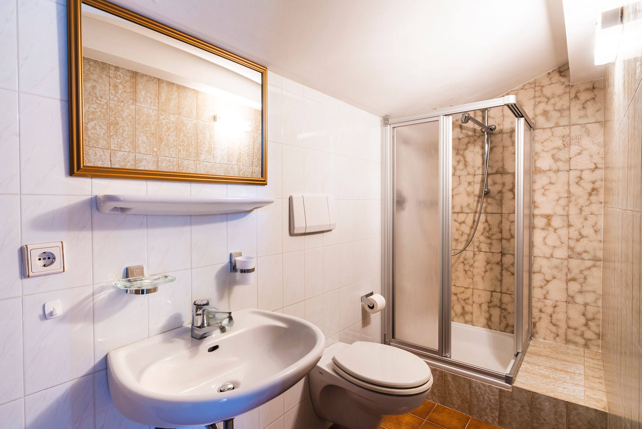 Doppelzimmer Standard mit Balkon Badezimmer